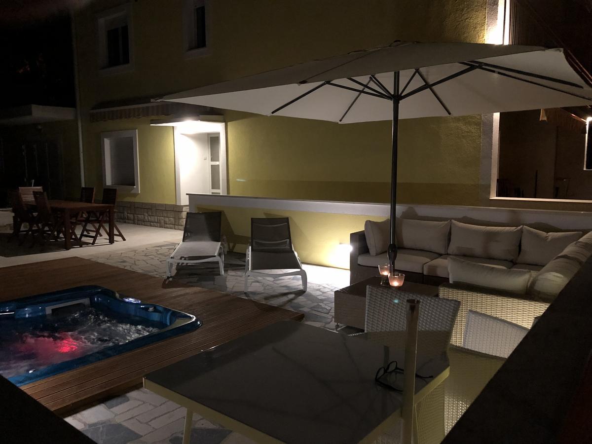 Apartma & Marina